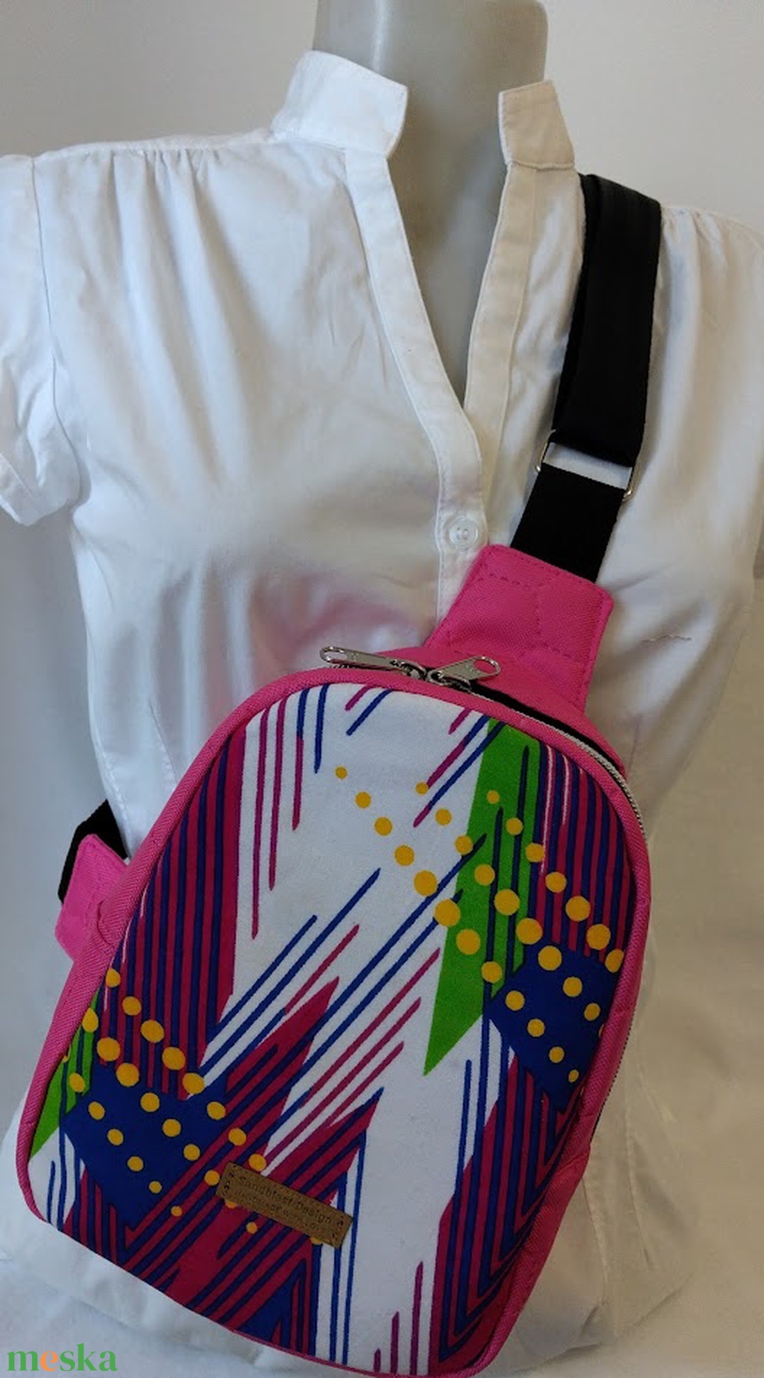 Afrika varázsa Mini hátizsák pink steppelt gyöngyvászon ,színes vonalak geometriai minta motívummal - táska & tok - kézitáska & válltáska - vállon átvethető táska - Meska.hu Afrika varázsa Mini hátizsák pink steppelt gyöngyvászon ,színes vonalak geometriai minta motívummal - táska & tok - kézitáska & válltáska - vállon átvethető táska - Meska.hu