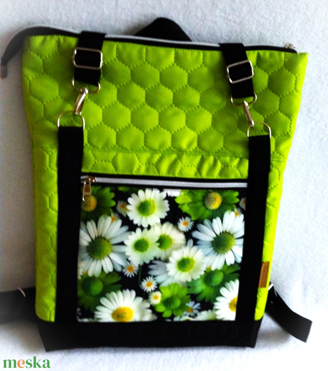 Neon-zöld/margarétás rolltop hátizsák - táska & tok - hátizsák - roll top hátizsák - Meska.hu Neon-zöld/margarétás rolltop hátizsák - táska & tok - hátizsák - roll top hátizsák - Meska.hu