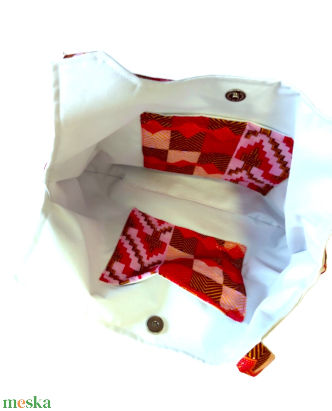 Sok zsebes aranyomatos afrikai pamutvászon/fehér cordura váll-táska - ruha & divat - sál, sapka, kendő - sál - Meska.hu Sok zsebes aranyomatos afrikai pamutvászon/fehér cordura váll-táska - ruha & divat - sál, sapka, kendő - sál - Meska.hu