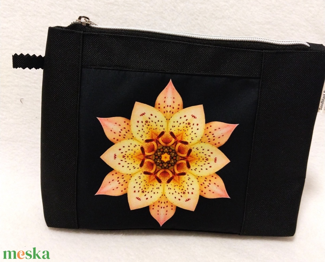 Pasztell narancs-sárga/ sárga mandala virág motívumos neszesszer/táskarendező - táska & tok - neszesszer - Meska.hu