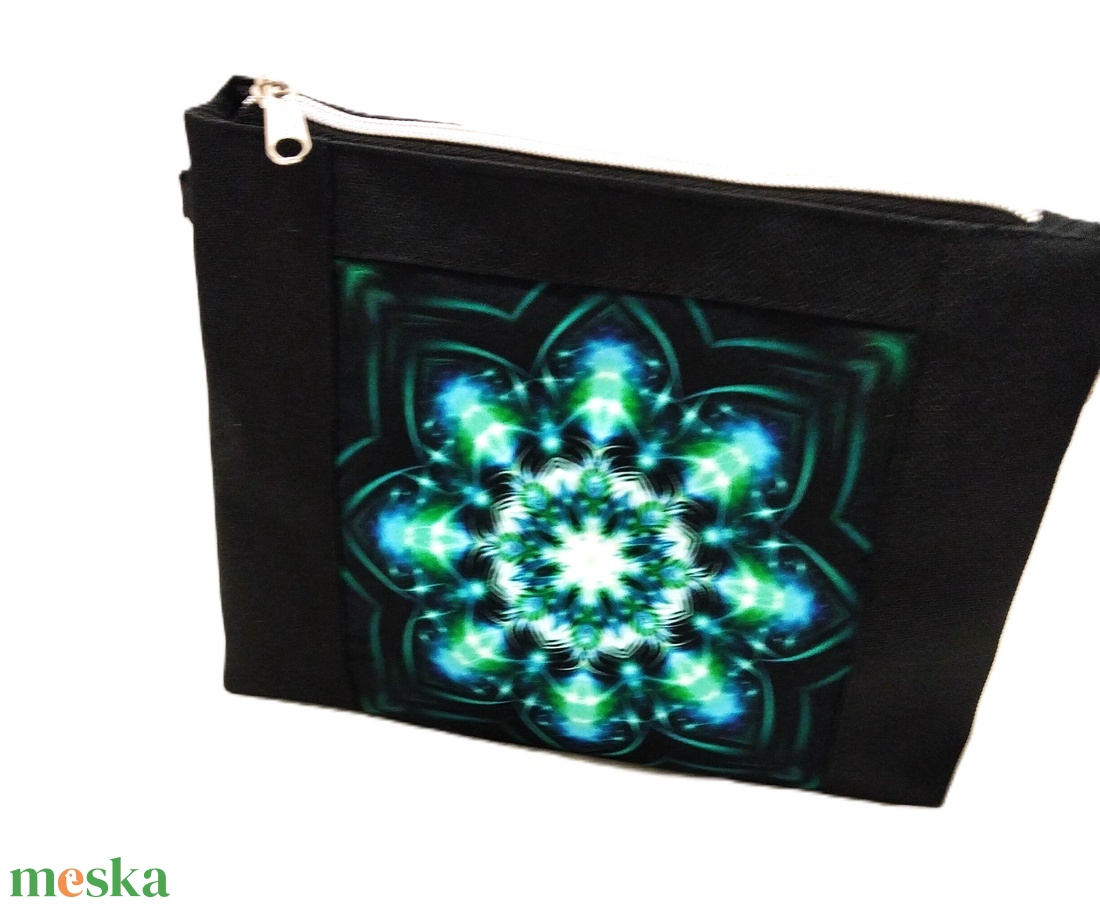 Türkiz kék 8 szirmos mandala-virág motívumos neszesszer/táskarendező - táska & tok - neszesszer - Meska.hu