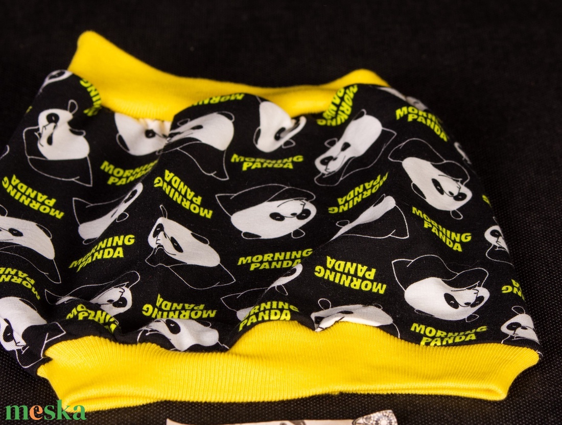 Panda macis mesefigurás  csősál - ruha & divat - sál, sapka, kendő - sál - Meska.hu