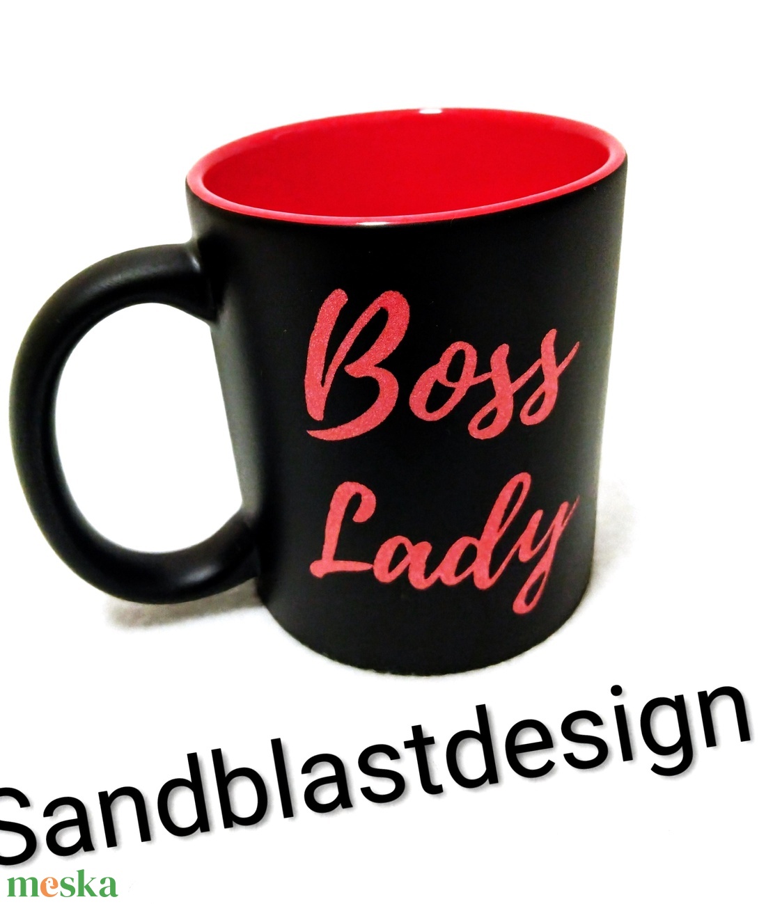 Boss Lady-homokgravirozott bögre - otthon & életmód - konyhafelszerelés, tálalás - tálalás - bögre & csésze - Meska.hu