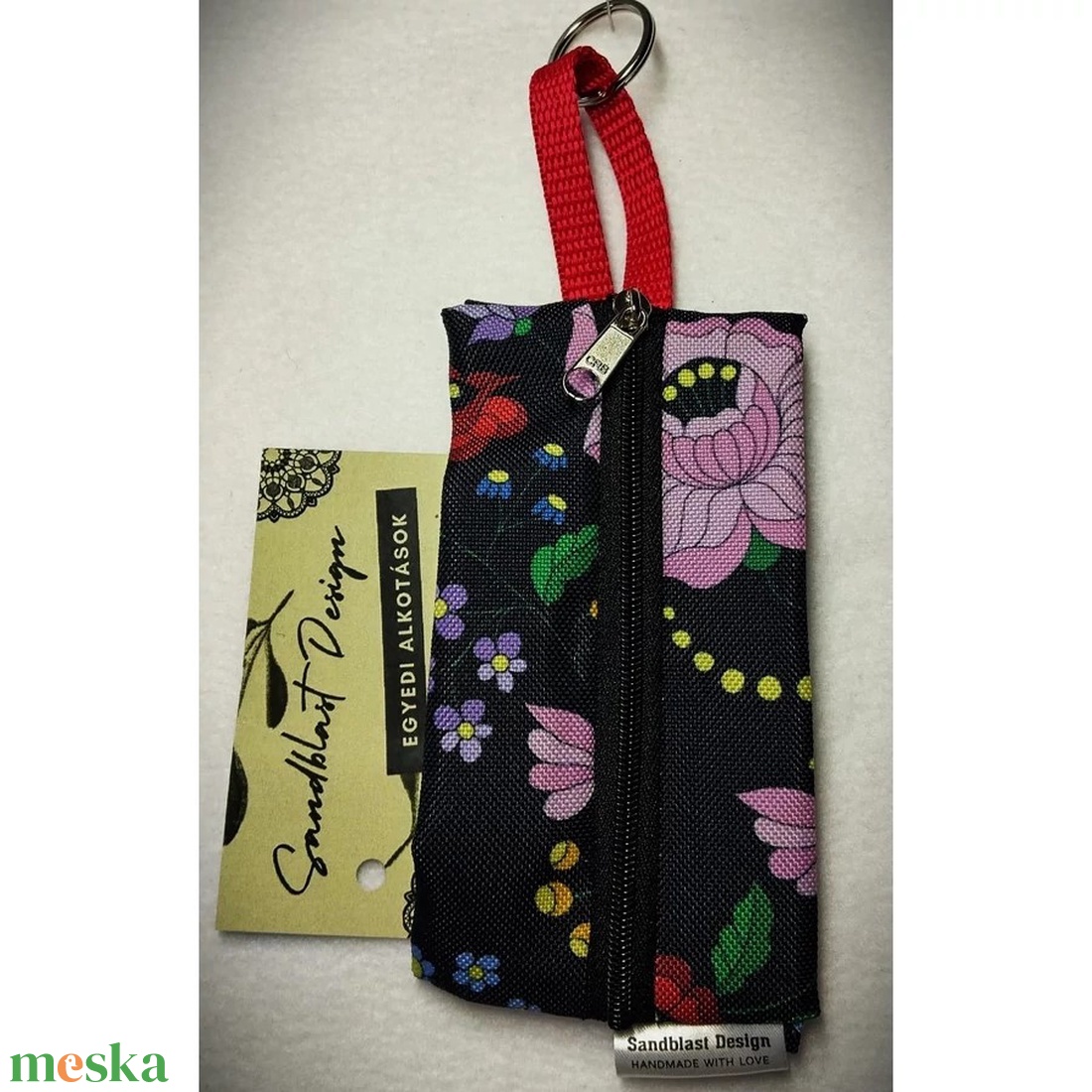 Népi motívumos    vízhatlan gyöngyvászon zsepi tartók, vagy bármi tartók - táska & tok - kulcstartó & táskadísz - kulcstartó - Meska.hu