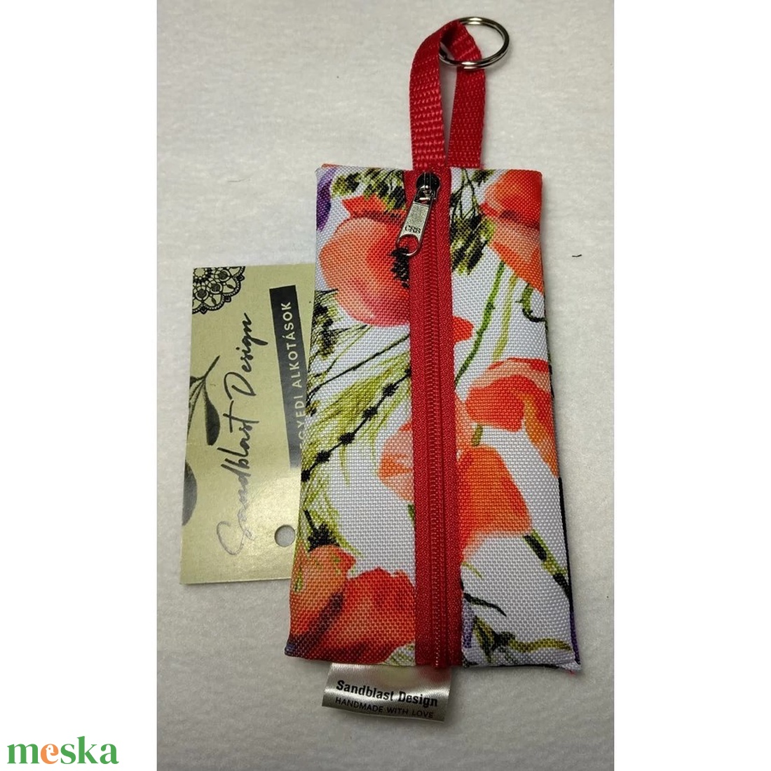 Pipacs-lila harangvirág motívumos    vízhatlan gyöngyvászon zsepi tartók, vagy bármi tartók - táska & tok - kulcstartó & táskadísz - kulcstartó - Meska.hu