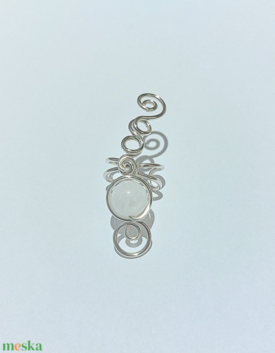 Fülgyűrű holdkővel - ékszer - ékszerszett - Meska.hu