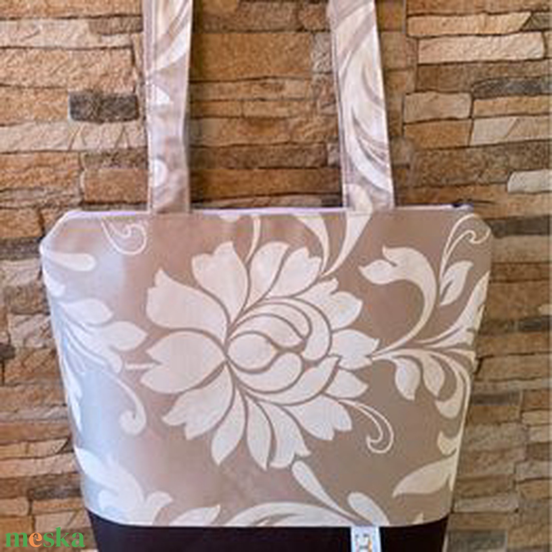 Mutatós textil táska (meglepetés ajándékkal) - táska & tok - bevásárlás & shopper táska - shopper, textiltáska, szatyor - Meska.hu Mutatós textil táska (meglepetés ajándékkal) - táska & tok - bevásárlás & shopper táska - shopper, textiltáska, szatyor - Meska.hu