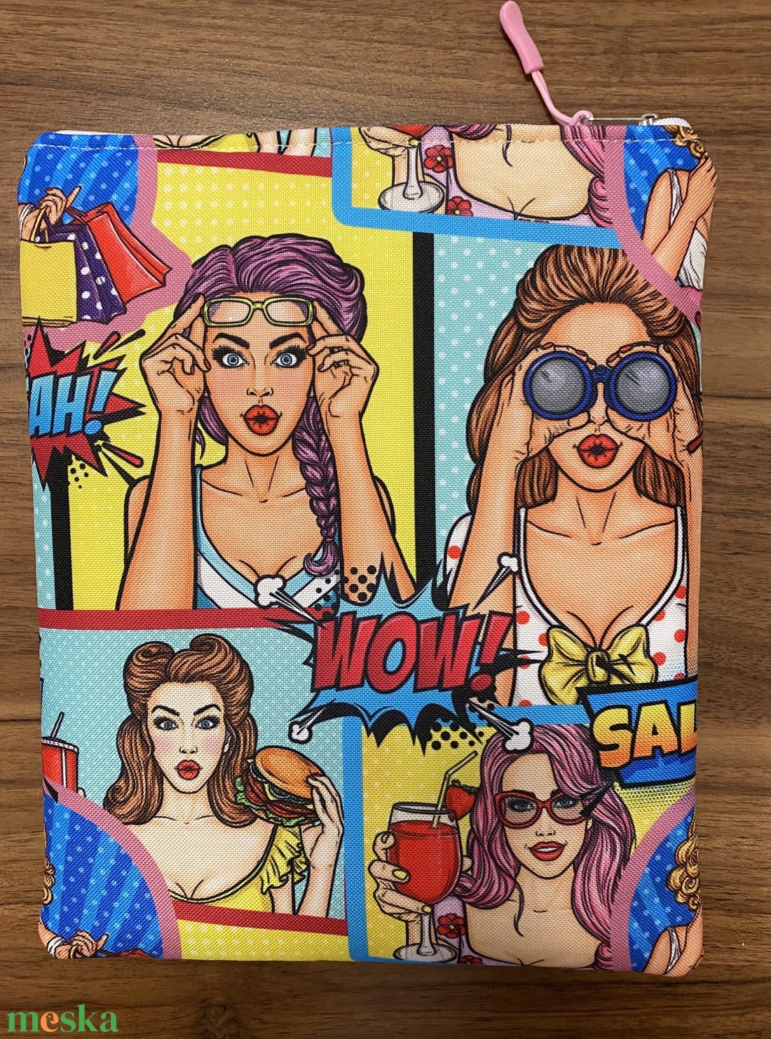 WOW PopArt� cipzáras könyvvédő - otthon & életmód - papír, írószer - könyv- és füzetborító - Meska.hu