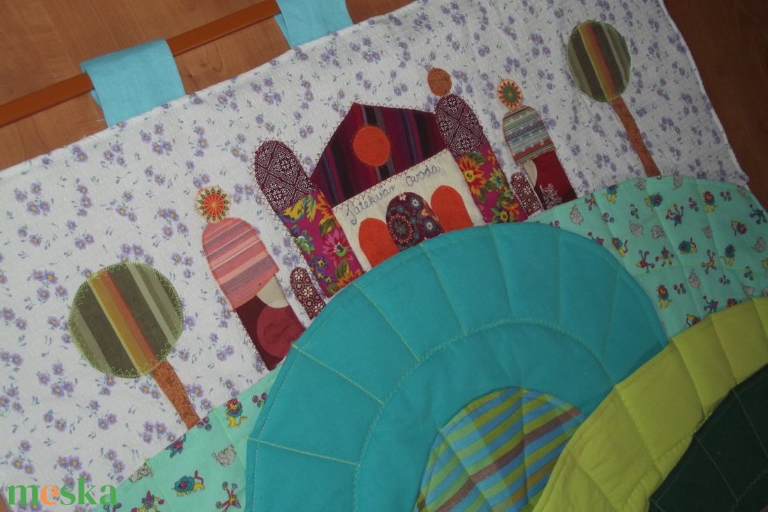 Ovis fésűtartó 100 x 80 cm, váras, dombos - játék & sport - ovis felszerelés - egyéb ovis kiegészítő - Meska.hu Ovis fésűtartó 100 x 80 cm, váras, dombos - játék & sport - ovis felszerelés - egyéb ovis kiegészítő - Meska.hu