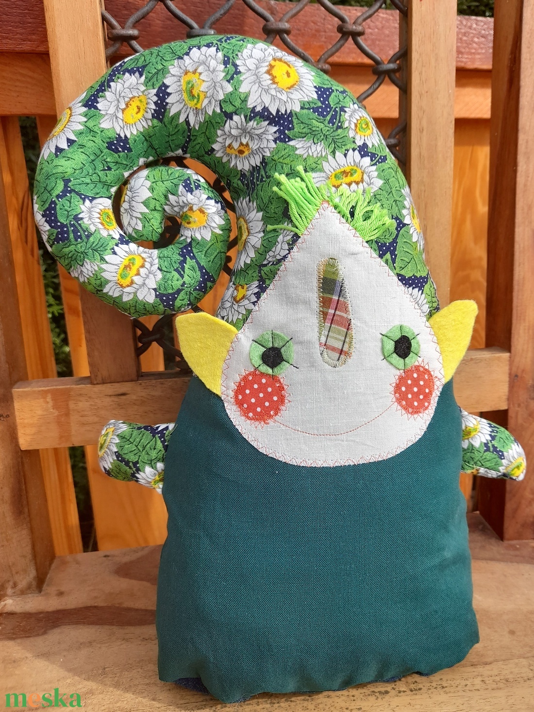 CsigaManó, napraforgós játékfigura gyerekeknek - játék & sport - plüssállat & játékfigura - manó - Meska.hu