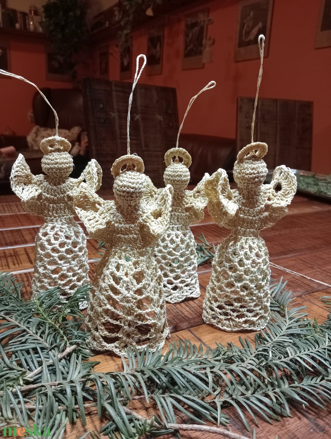 Horgolt angyalka - karácsony - karácsonyi lakásdekoráció - karácsonyfadíszek - Meska.hu