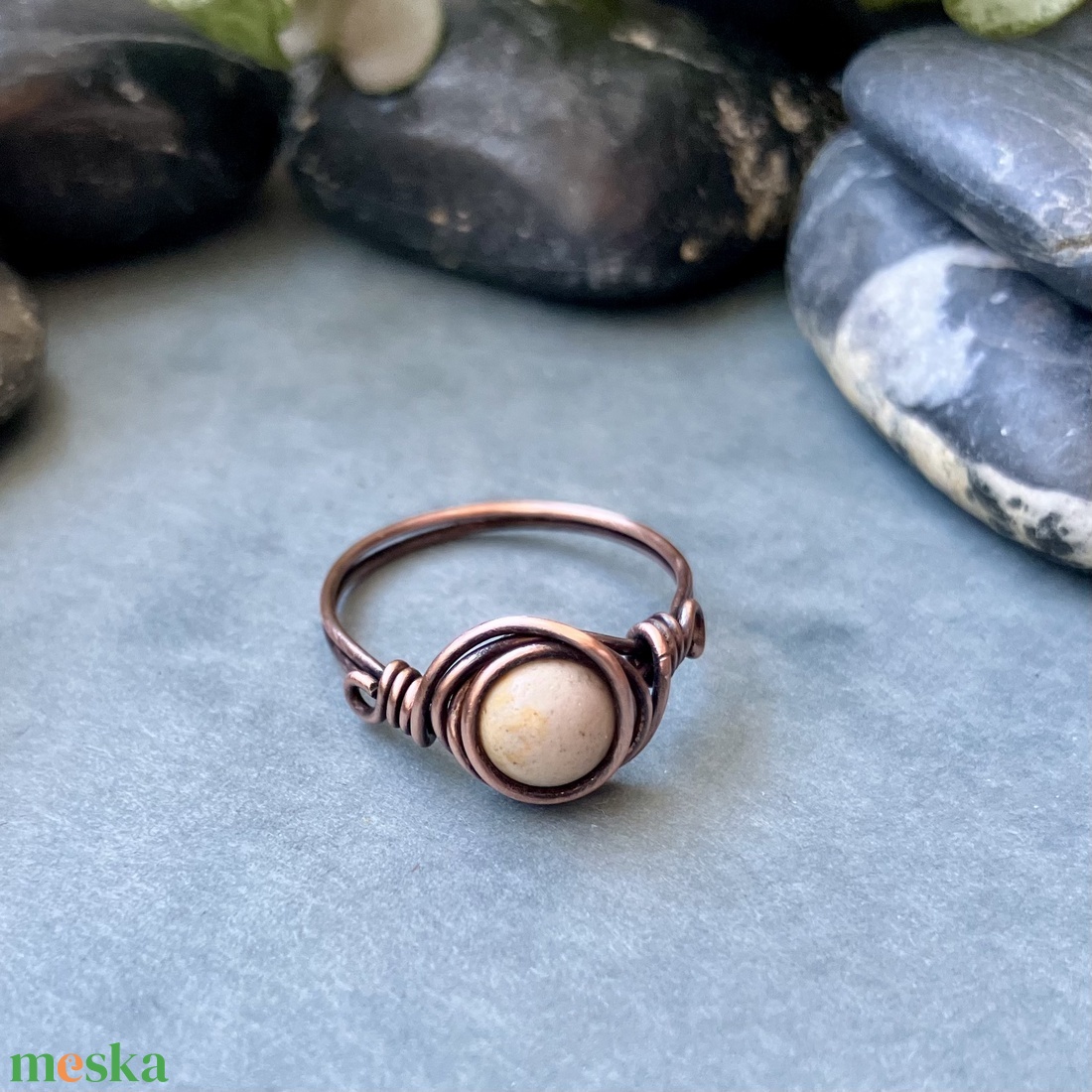 SaraZ // Inner Ember gyűrű mookait jáspissal - ékszer - gyűrű - gyöngyös gyűrű - Meska.hu