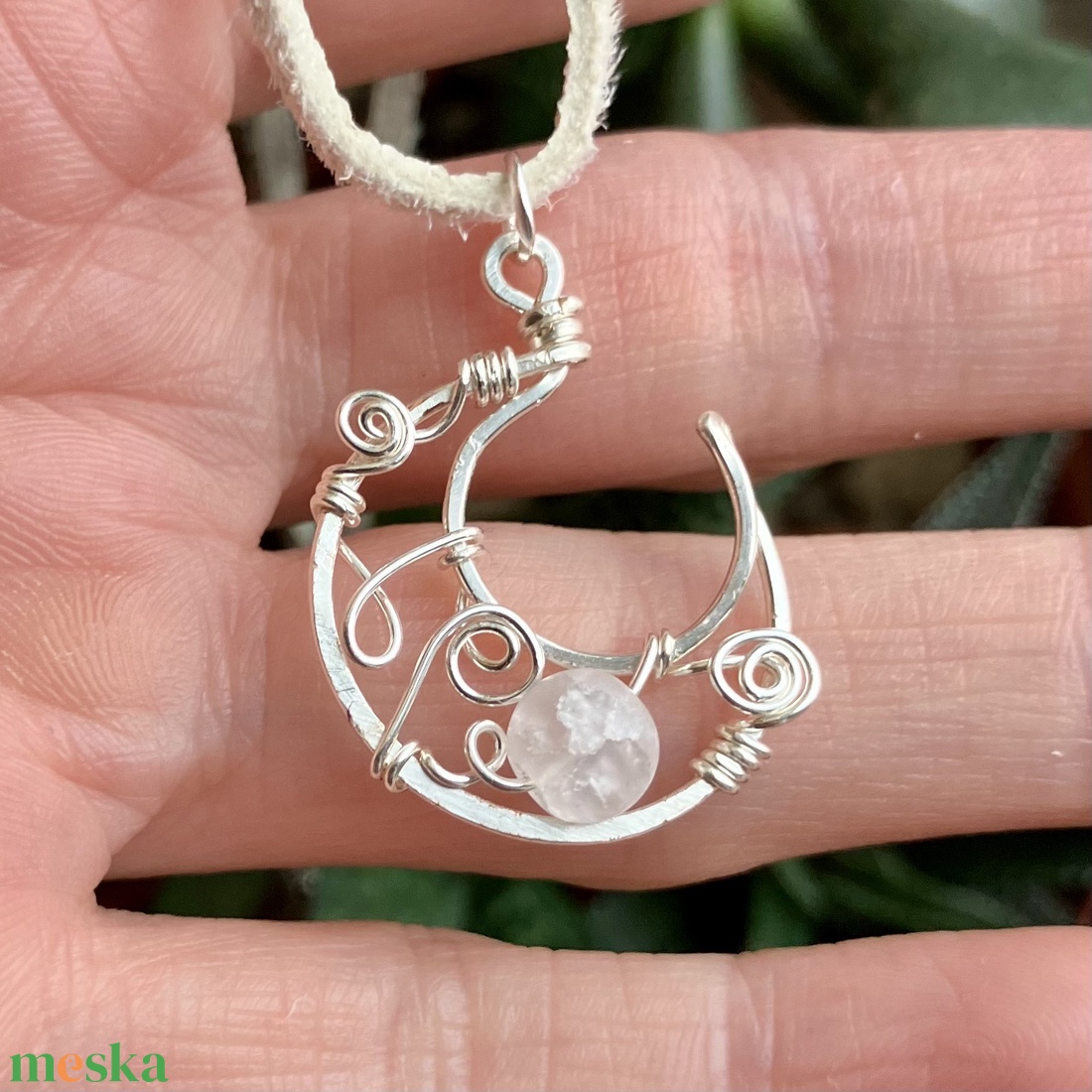 SaraZ // Lunar Circle nyaklánc hegyikristállyal - ékszer - nyaklánc - medálos nyaklánc - Meska.hu
