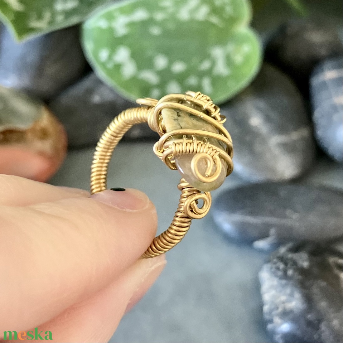 SaraZ // Nomad Relics gyűrű riolittal - ékszer - gyűrű - fonódó gyűrű - Meska.hu