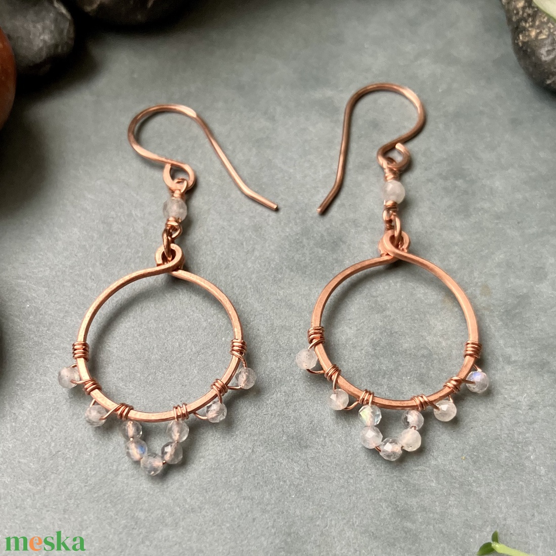 SaraZ // Desert Bloom fülbevaló labradorittal - ékszer - fülbevaló - lógó fülbevaló - Meska.hu