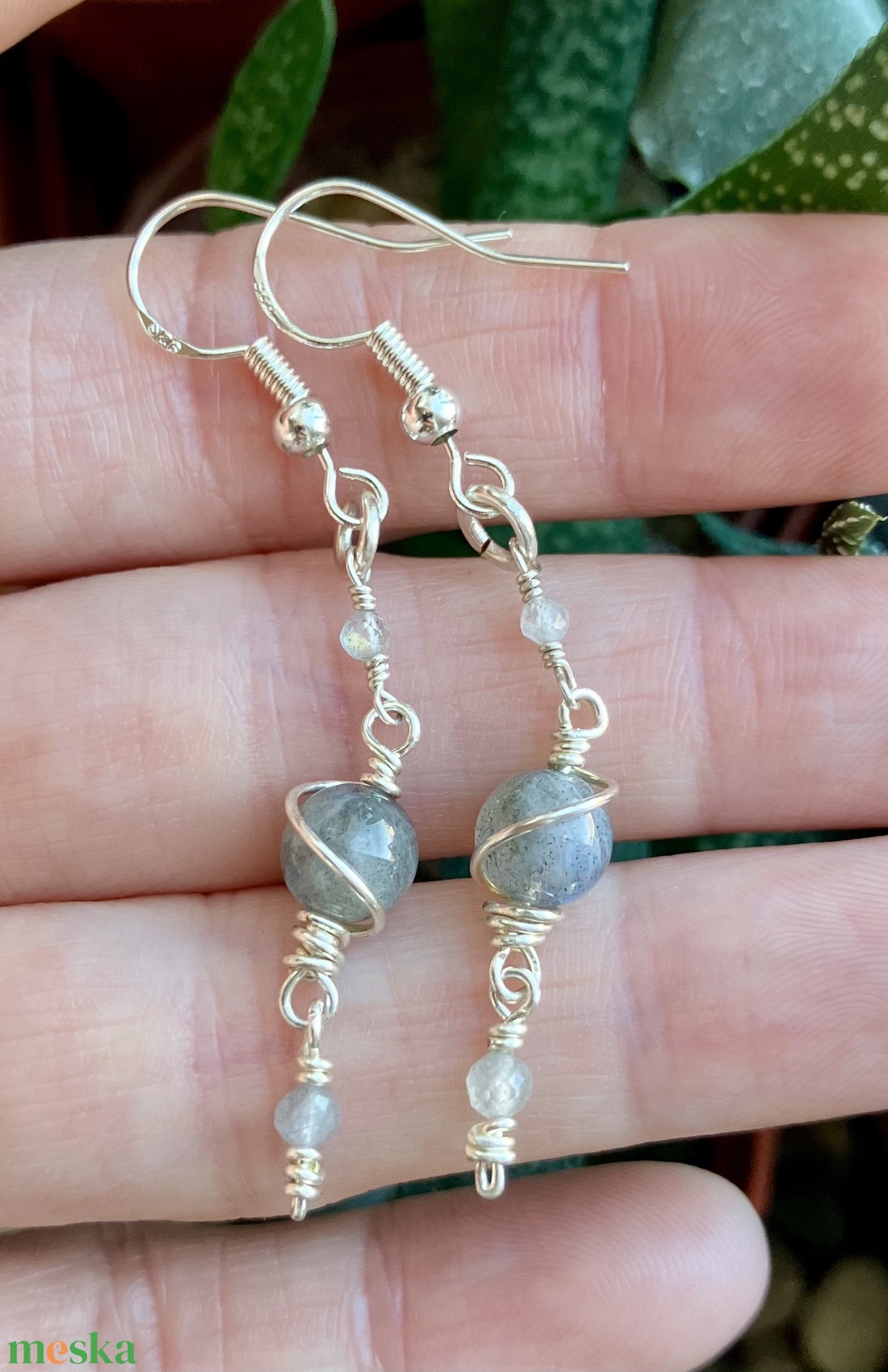 SaraZ // Planet Bloom fülbevaló labradorittal - ékszer - fülbevaló - lógó fülbevaló - Meska.hu