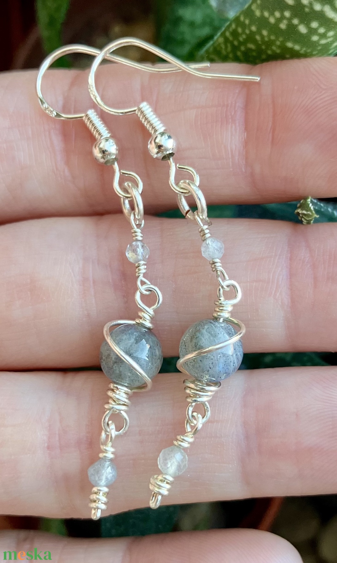 SaraZ // Planet Bloom fülbevaló labradorittal - ékszer - fülbevaló - lógó fülbevaló - Meska.hu