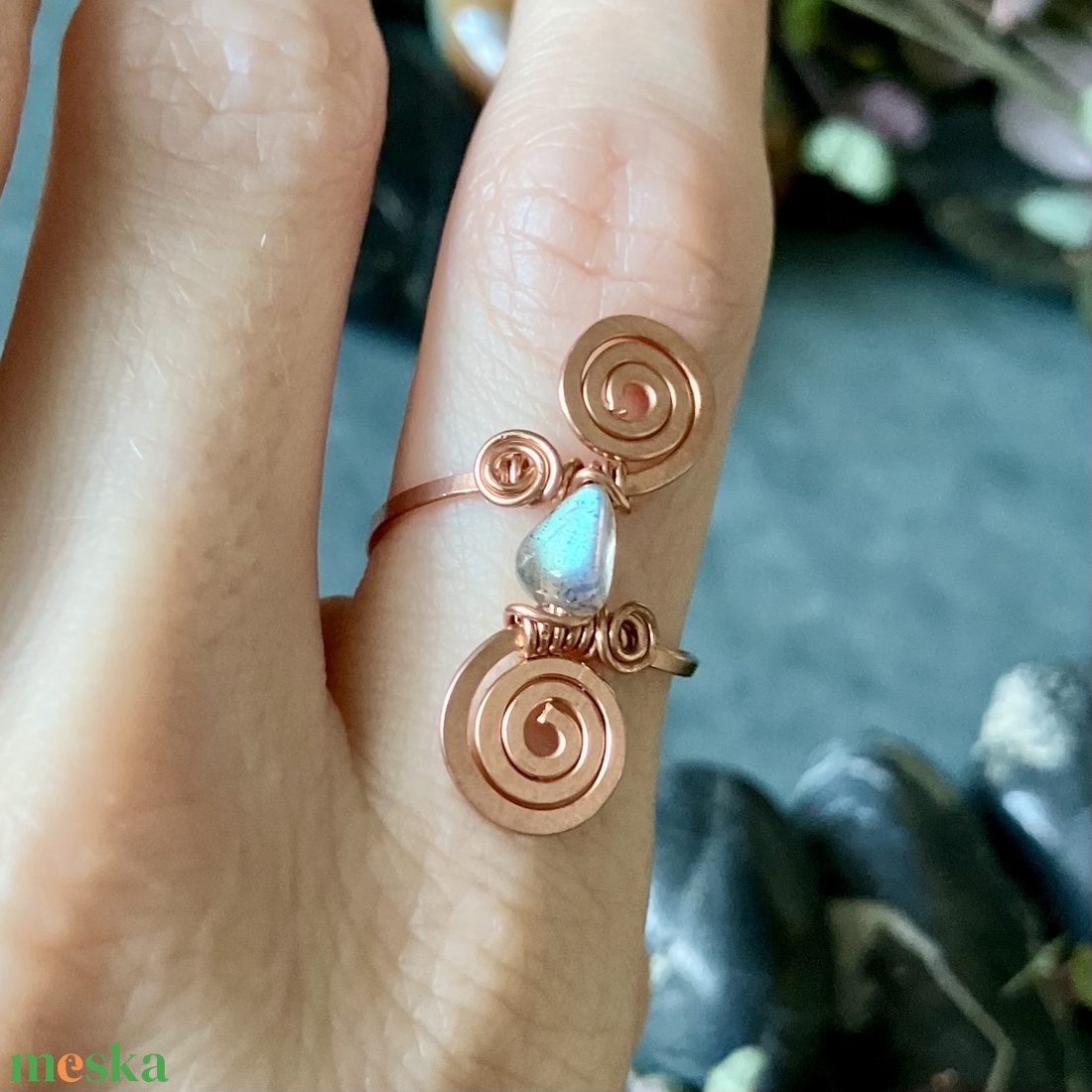 SaraZ // Desert Bloom gyűrű labradorittal - ékszer - gyűrű - gyöngyös gyűrű - Meska.hu