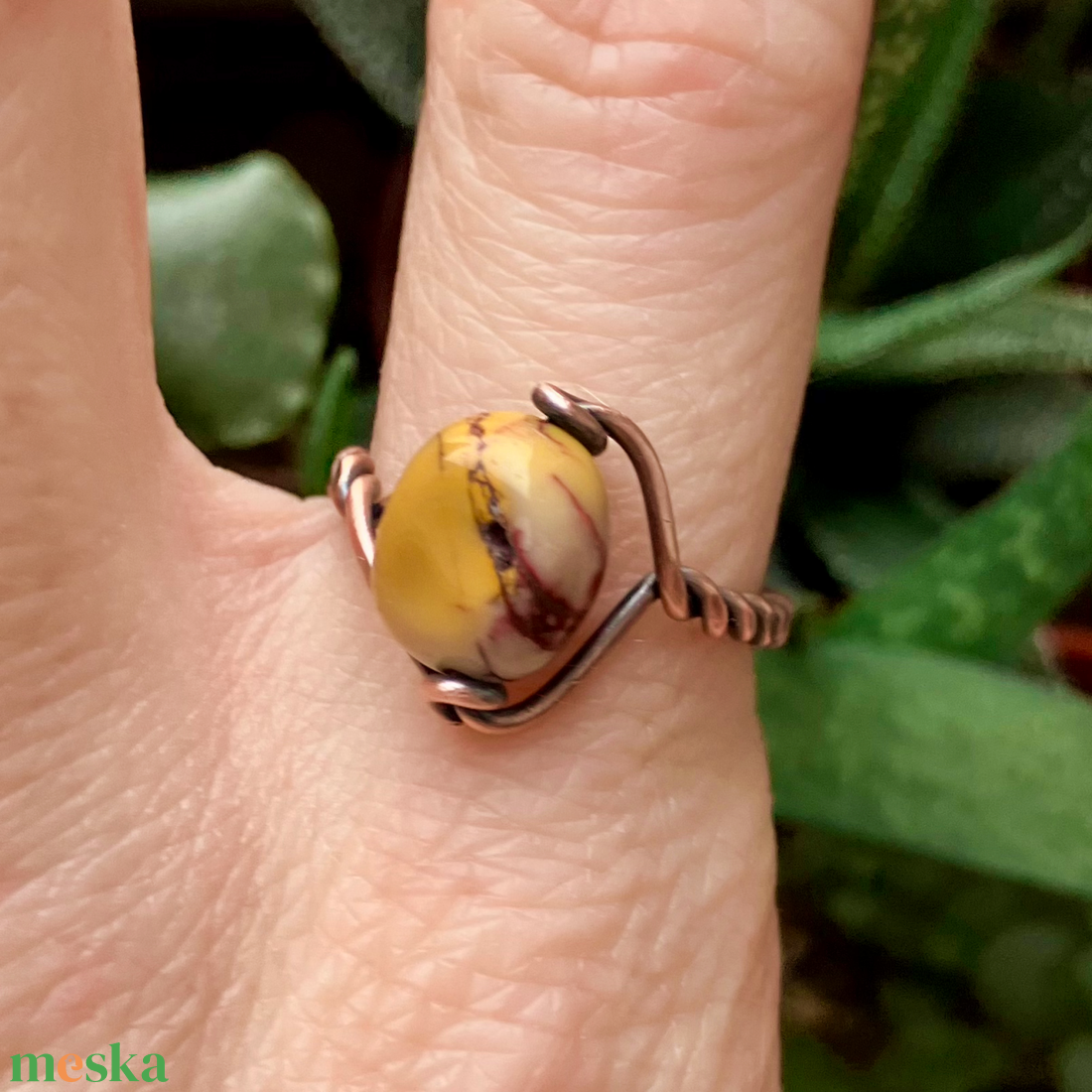 SaraZ // Amber Dune gyűrű mookait jáspissal - ékszer - gyűrű - gyöngyös gyűrű - Meska.hu