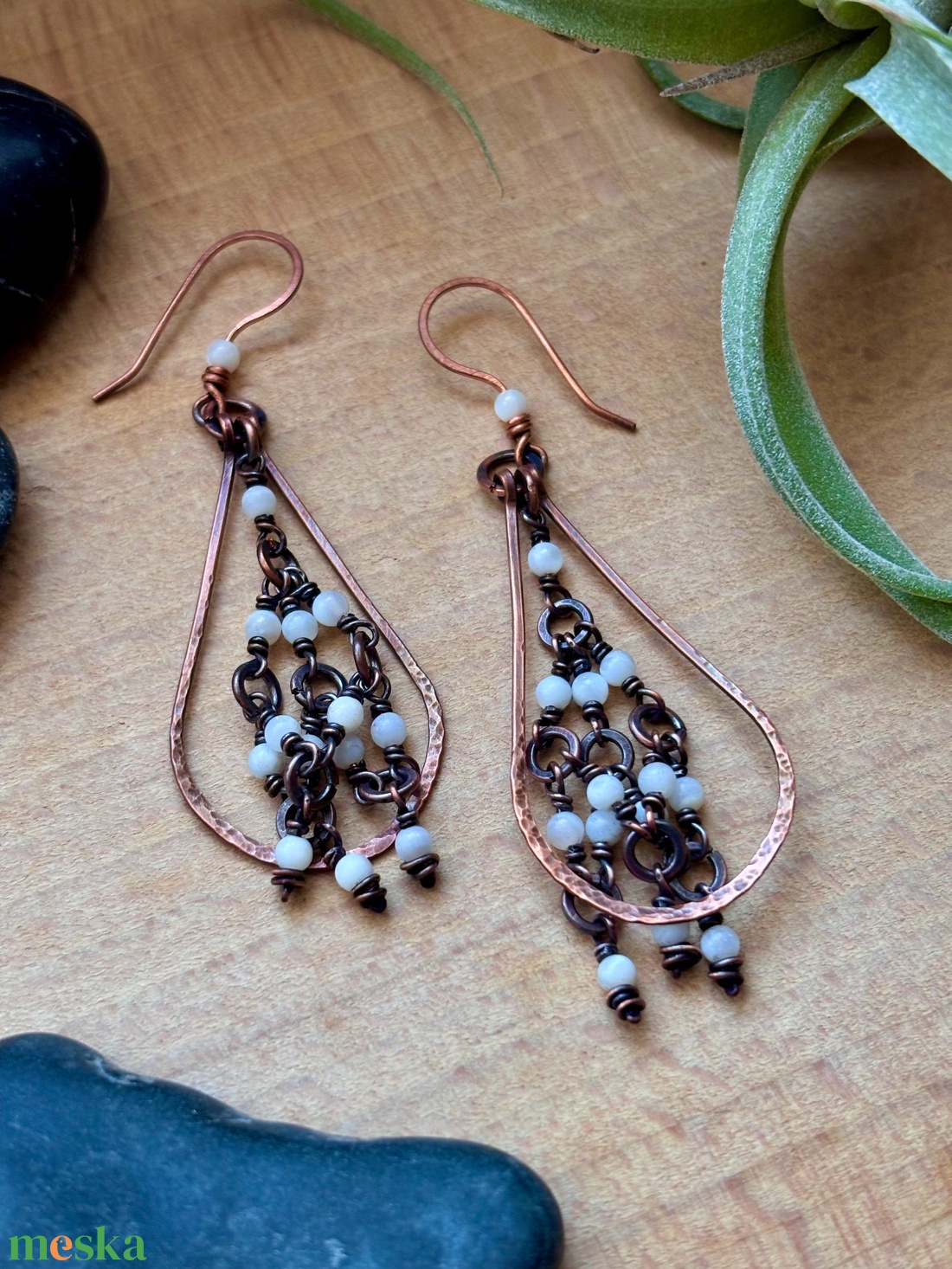 SaraZ // Ivory Whisper fülbevaló - ékszer - fülbevaló - lógó fülbevaló - Meska.hu