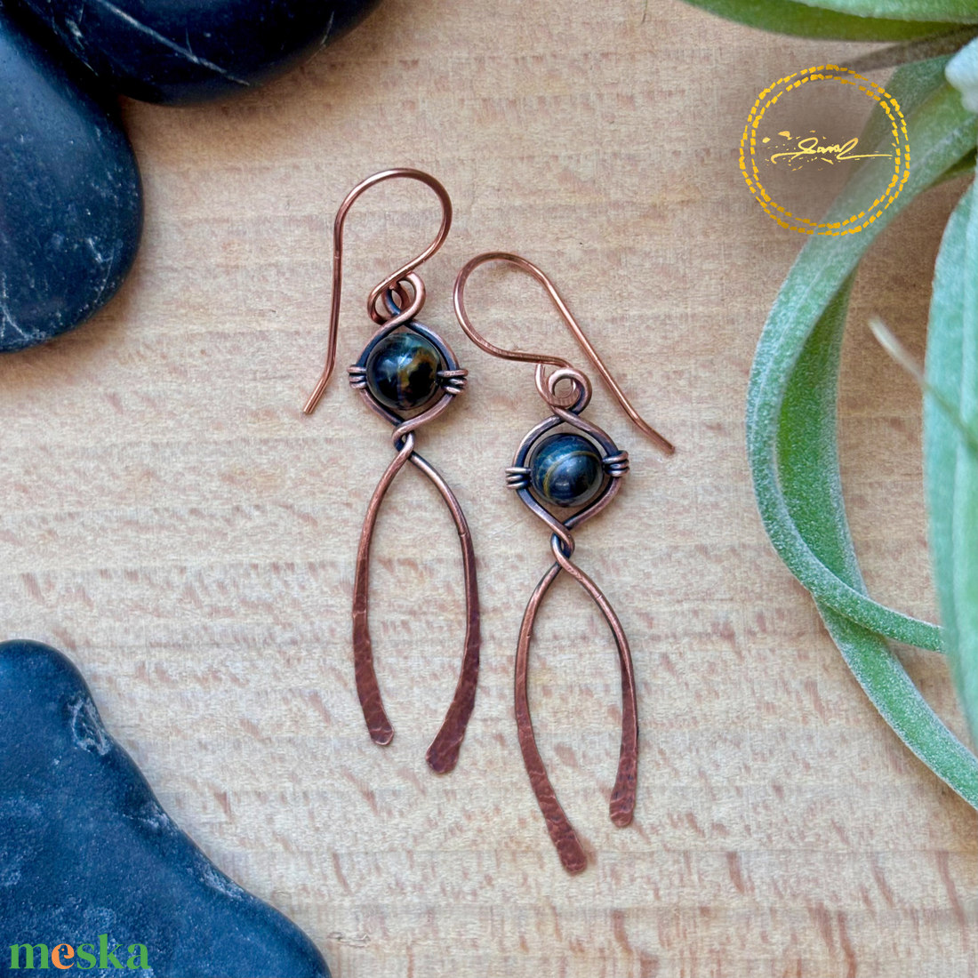 SaraZ // Forest Finch fülbevaló sólyomszemmel - ékszer - fülbevaló - lógó fülbevaló - Meska.hu