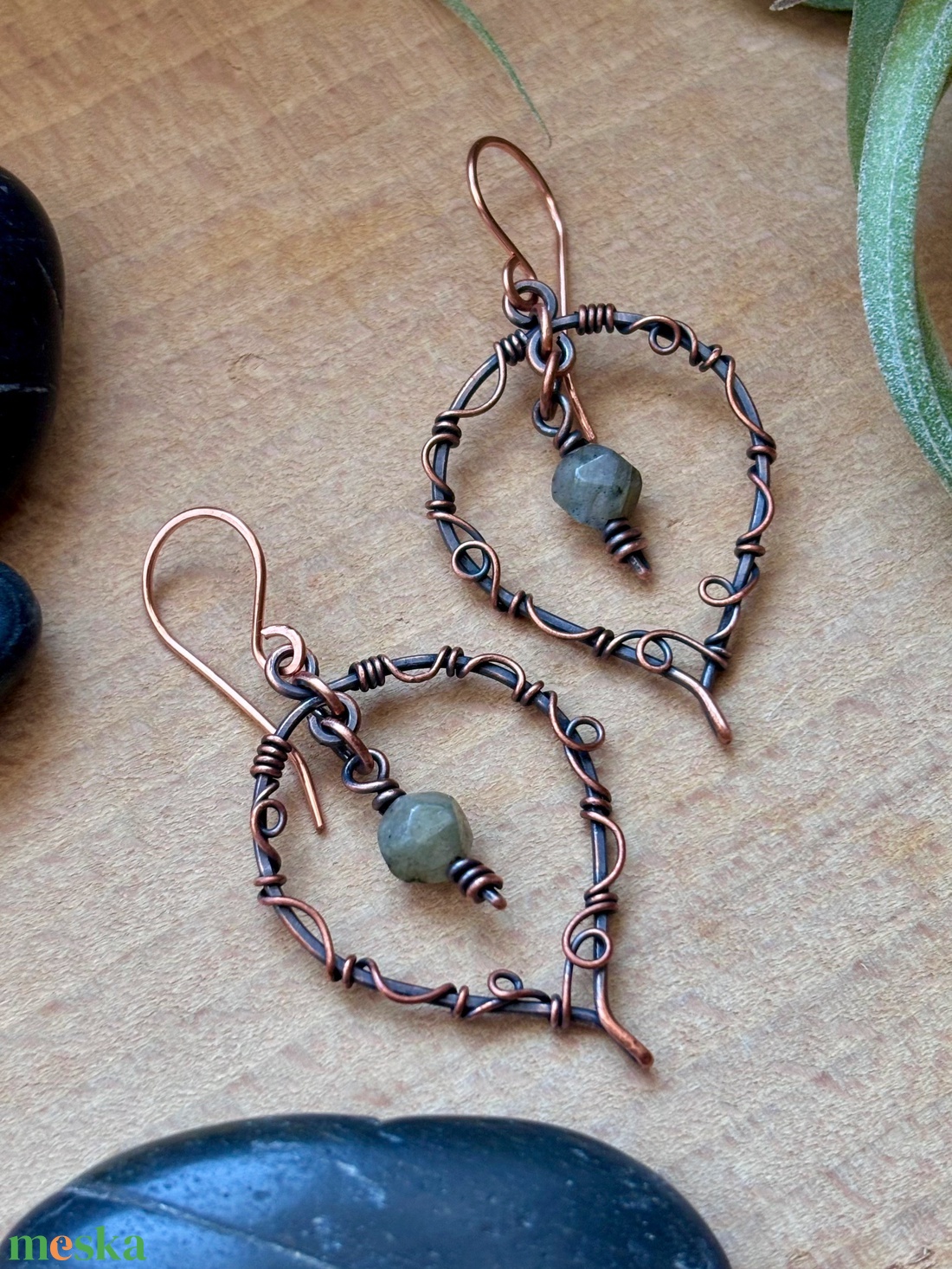 SaraZ // Forest Drop fülbevaló labradorittal - ékszer - fülbevaló - lógó fülbevaló - Meska.hu