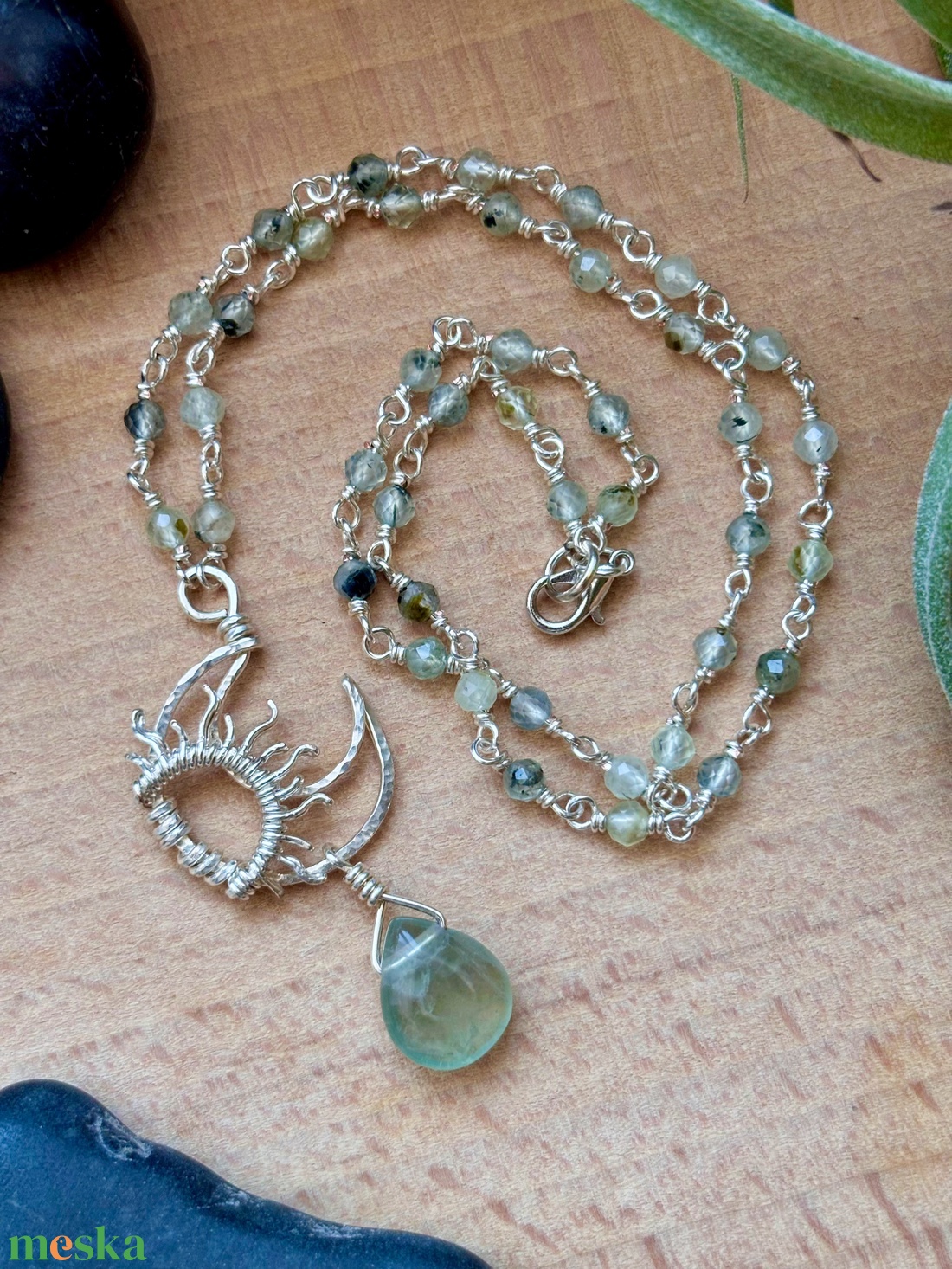 SaraZ // Eclipse Soul nyaklánc prehnittel és fluorittal - ékszer - nyaklánc - medálos nyaklánc - Meska.hu