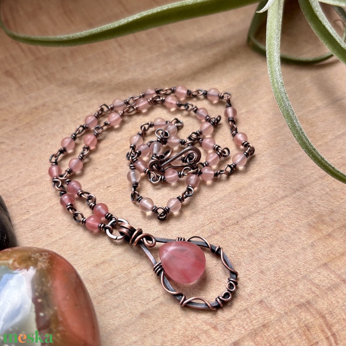 SaraZ // Desert Bloom nyaklánc cseresznye kvarccal - ékszer - nyaklánc - medálos nyaklánc - Meska.hu