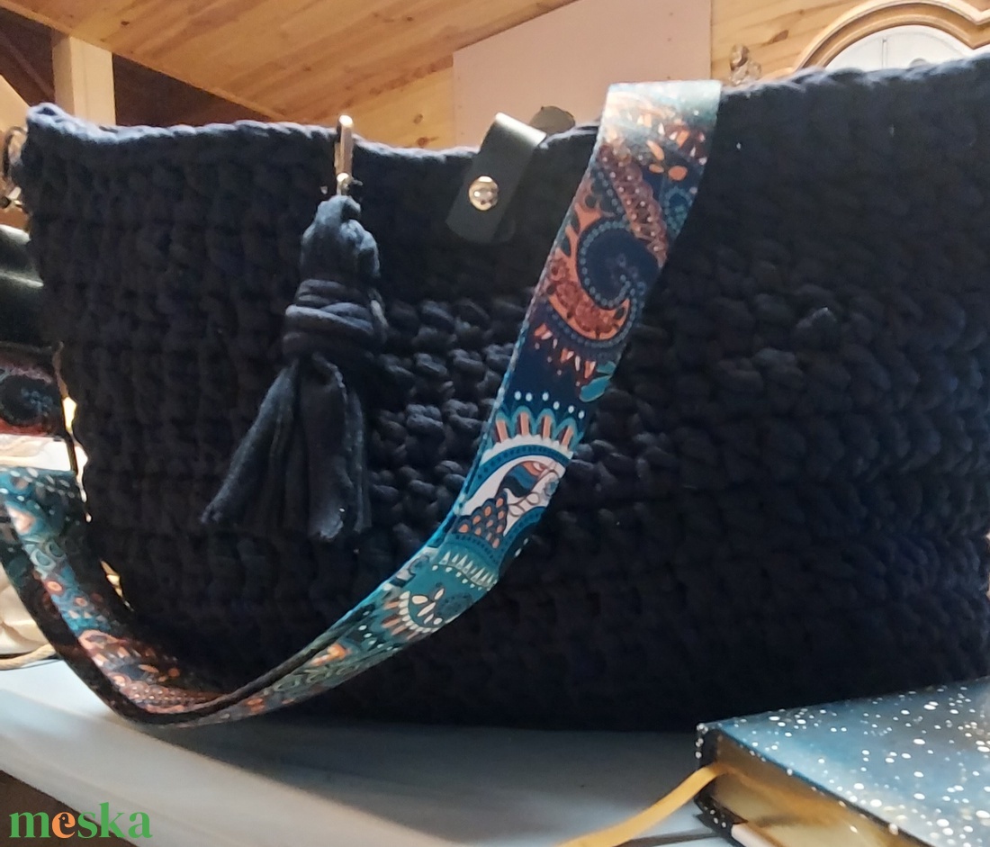 Egyedi, kézműves, horgolt válltáska, kézitáska - táska & tok - kézitáska & válltáska - nagy pakolós táska - Meska.hu