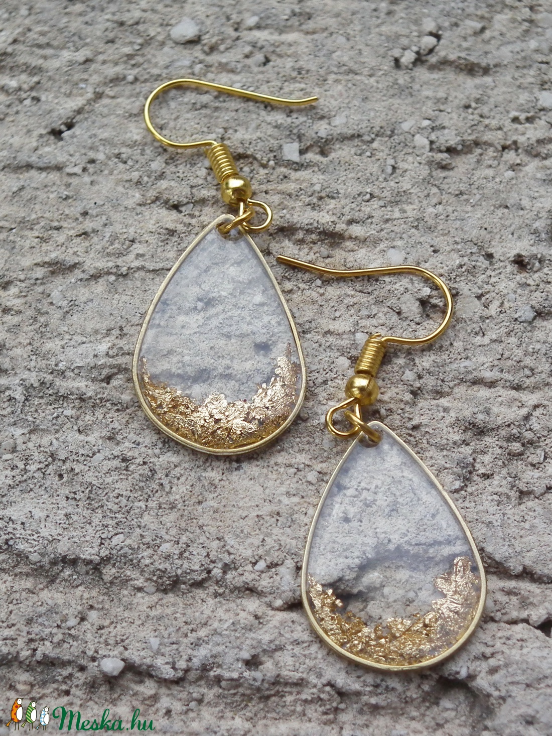Egy kis arany fülbevaló - ékszer - fülbevaló - lógó csepp fülbevaló - Meska.hu