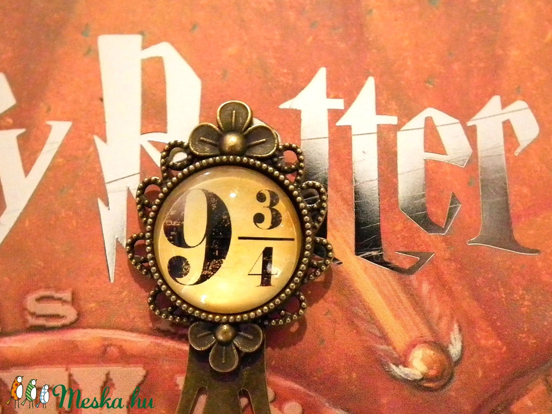 Harry Potter 9 és 3/4. vágány csiptetős könyvjelző - otthon & életmód - papír, írószer - Meska.hu