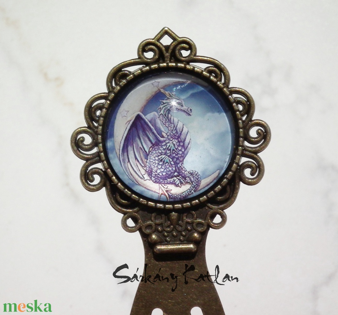 Sárkány a holdon csiptetős könyvjelző - könyv & zene - könyvjelző - Meska.hu