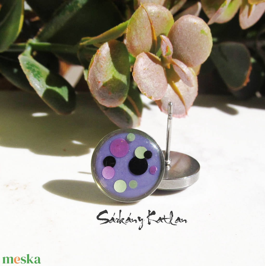 Bedugós kis lila, pöttyös fülbevaló  - ékszer - fülbevaló - pötty fülbevaló - Meska.hu