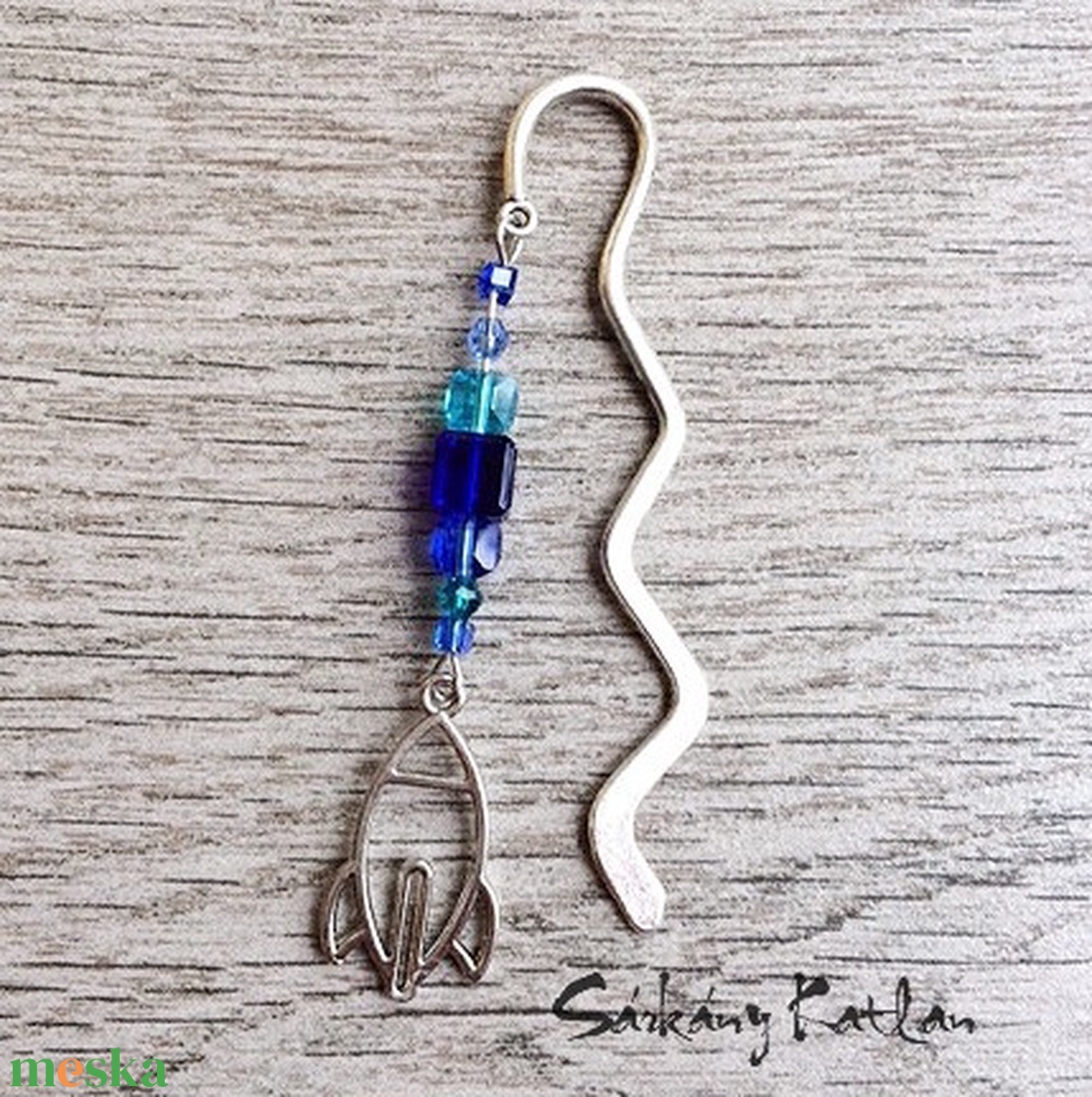 Irány a végtelen fűzött könyvjelző - könyv & zene - könyvjelző - Meska.hu