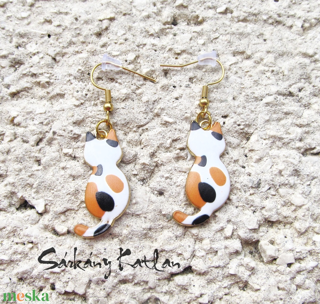 Kalikó cica fülbevaló - ékszer - fülbevaló - lógó fülbevaló - Meska.hu