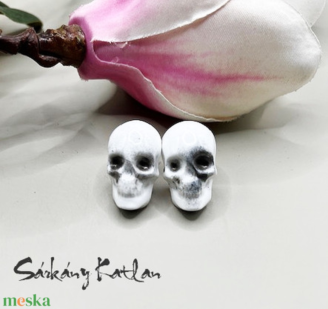 Koponya bedugós fülbevaló - ékszer - fülbevaló - pötty fülbevaló - Meska.hu