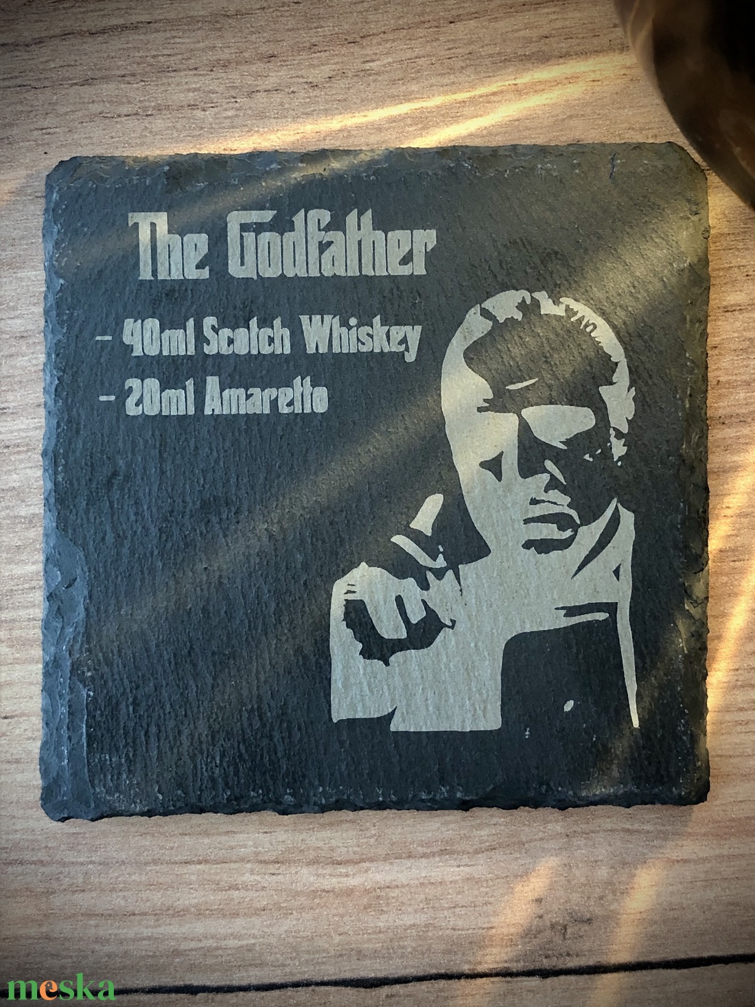 Gravírozott pala poháralátét - A keresztapa - otthon & életmód - konyhafelszerelés, tálalás - tálalás - tányér- és poháralátét - Meska.hu