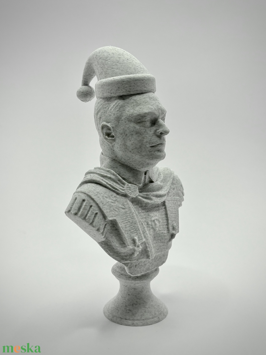 Orbán Viktor Karácsonyi Szobor - otthon & életmód - dekoráció - asztal és polc dekoráció - asztaldísz - Meska.hu