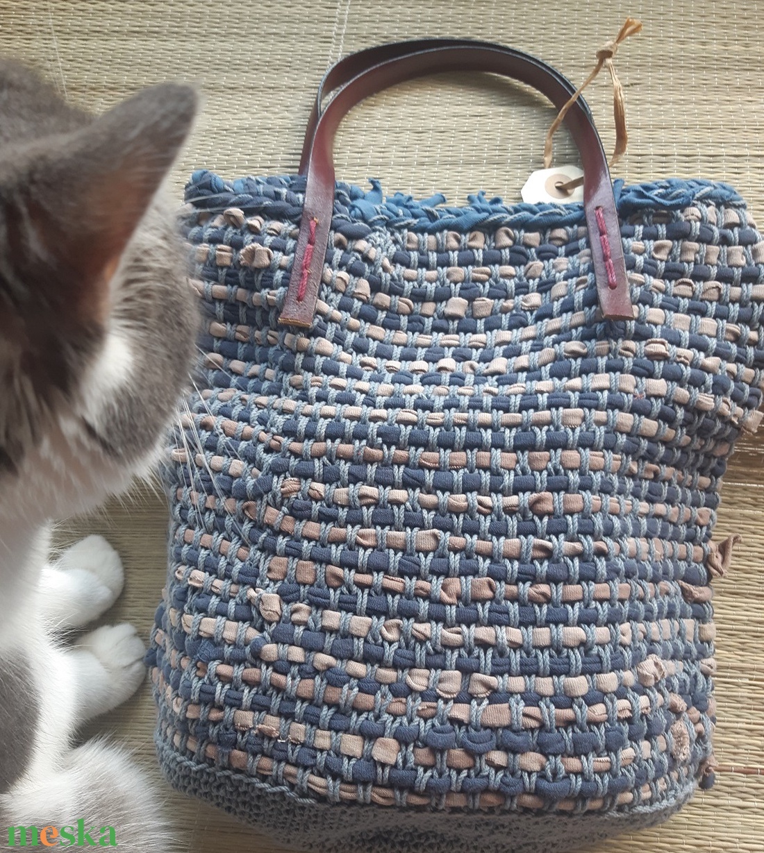 Szürke-drapp horgolt egyedi design táska - táska & tok - kézitáska & válltáska - kézitáska - Meska.hu