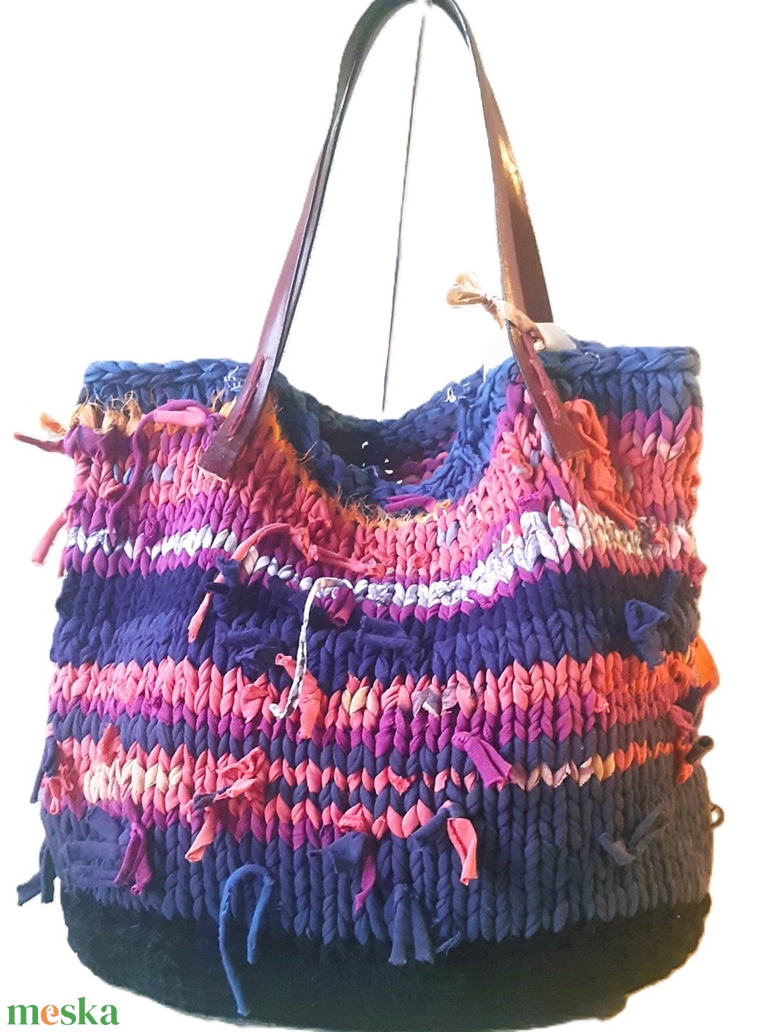 Egyedi bohó  kötött-horgolt táska, mályva-szürke-fekete - táska & tok - kézitáska & válltáska - kézitáska - Meska.hu