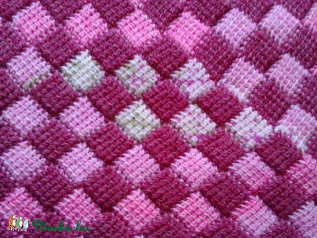 Kézzel horgolt kockás babatakaró kislányoknak - bordós -  - Meska.hu