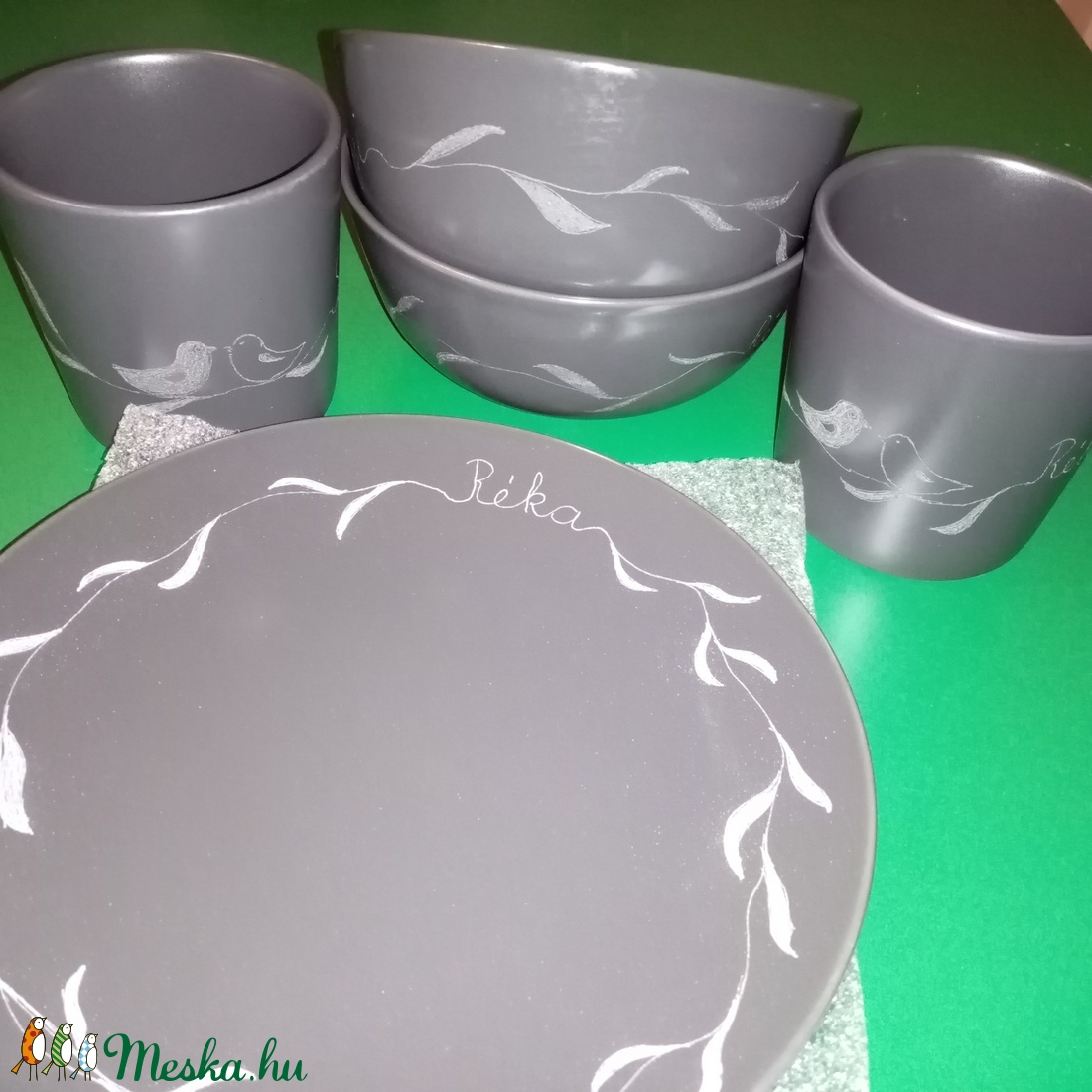 Grafitszürke, páros reggelizőkészlet gerlepárral - otthon & életmód - konyhafelszerelés, tálalás - Meska.hu