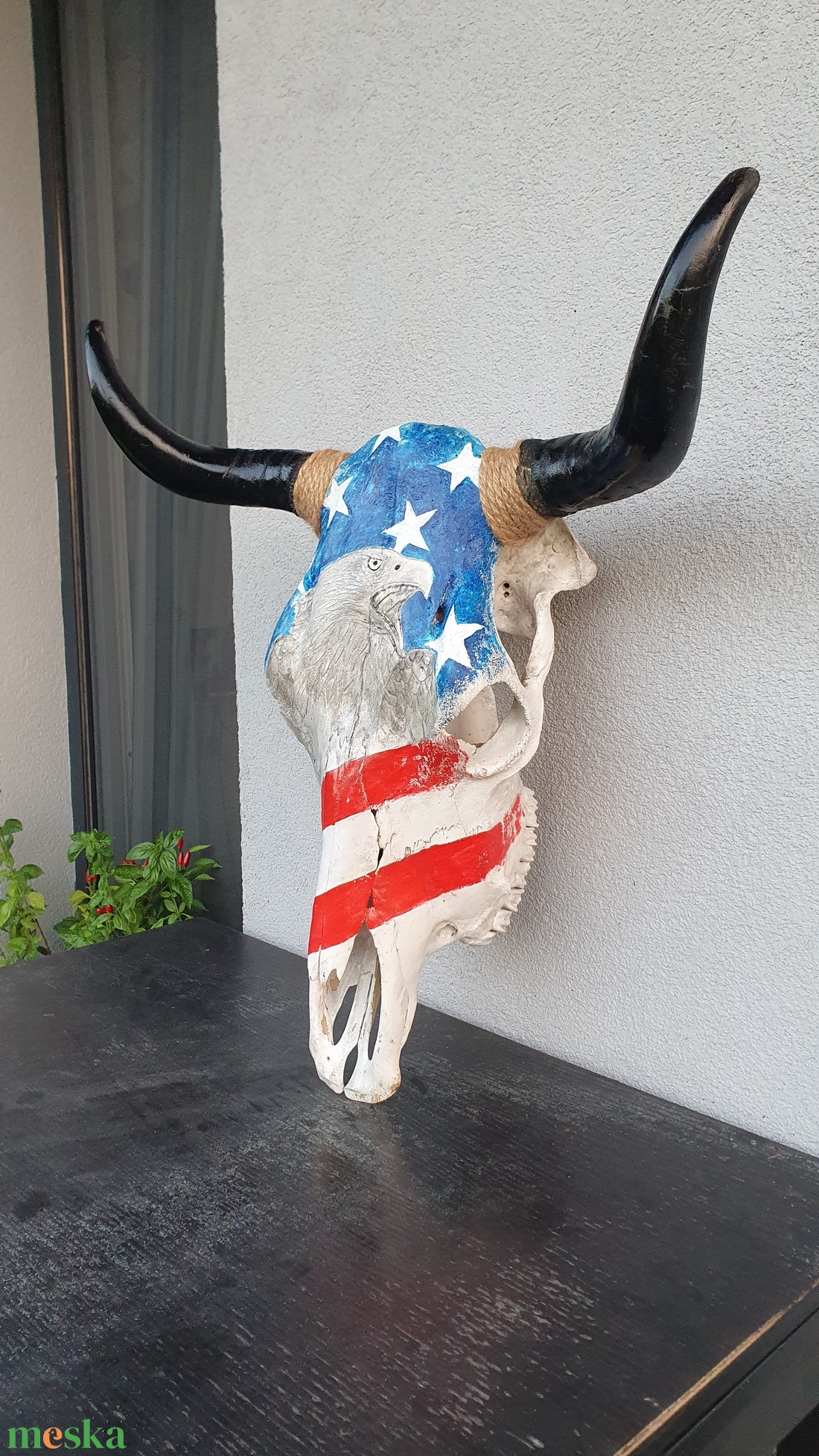 Bika koponya trófea amerkai design, gravírozott sas fejjel - otthon & életmód - dekoráció - dísztárgy - Meska.hu