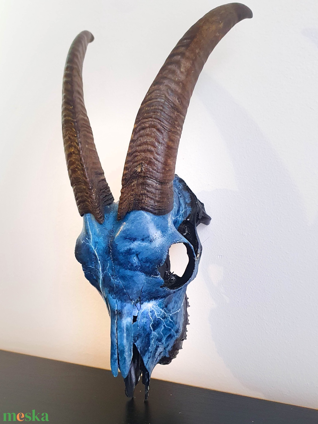 SavageSkullz kecske koponyára kézzel festett egyedi villmám és mennydörgés festménnyel - otthon & életmód - dekoráció - fali és függő dekoráció - falra akasztható dekor - Meska.hu