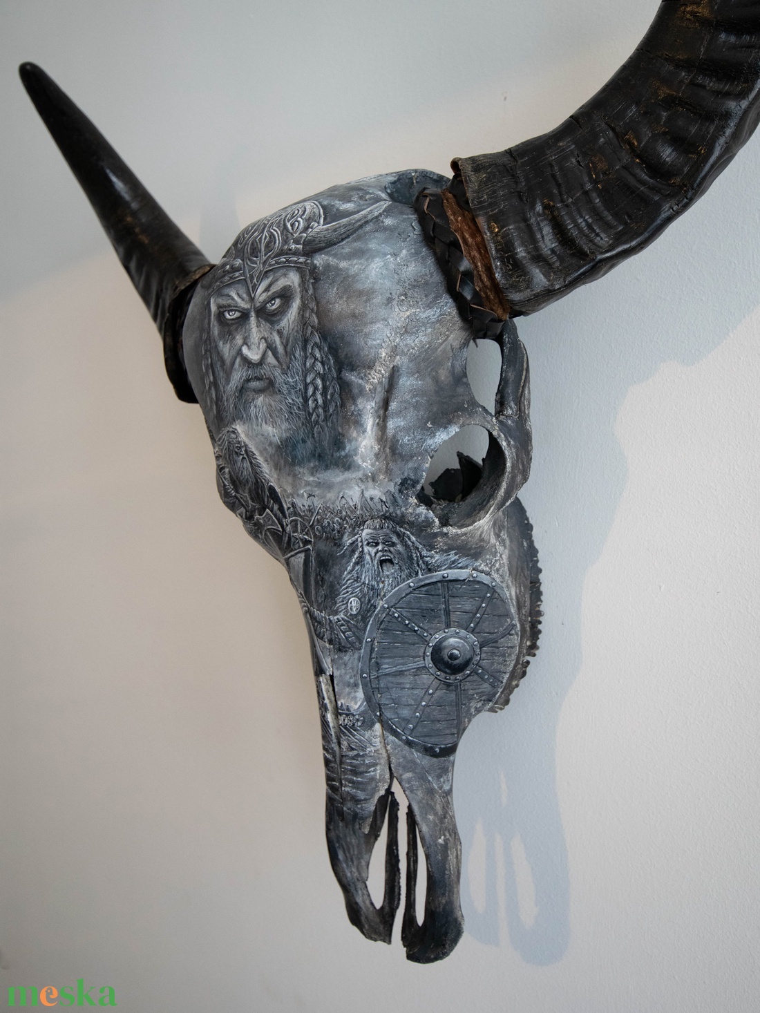 Bivaly trófea - kézzel festett igazi bivaly bika koponya fali dekoráció   -Vikings of Valhalla- - otthon & életmód - dekoráció - dísztárgy - Meska.hu