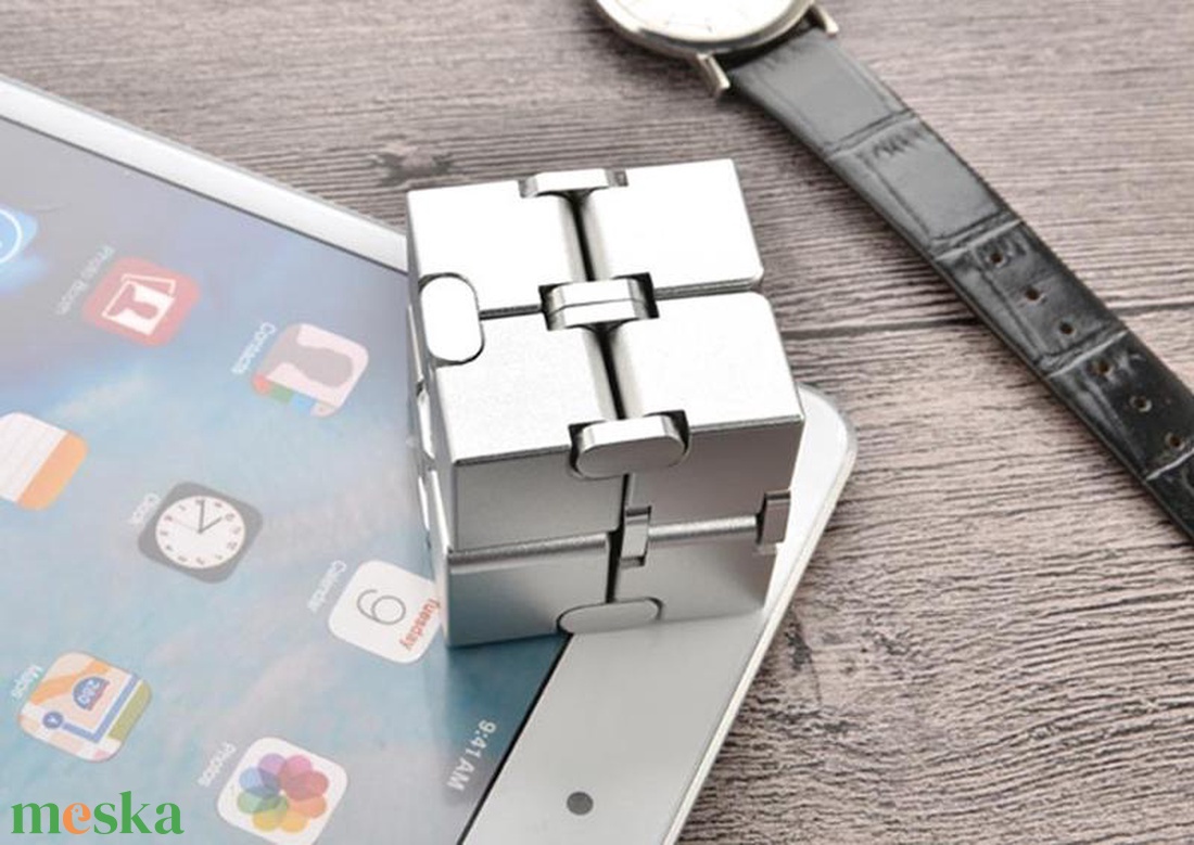 Ezüst színű, Prémium fém Fidget Spinner játék, Stressz elleni kocka, szorongás enyhítésére szolgál - játék & sport - táblajáték és kártyajáték - társasjátékok - dobókocka - Meska.hu