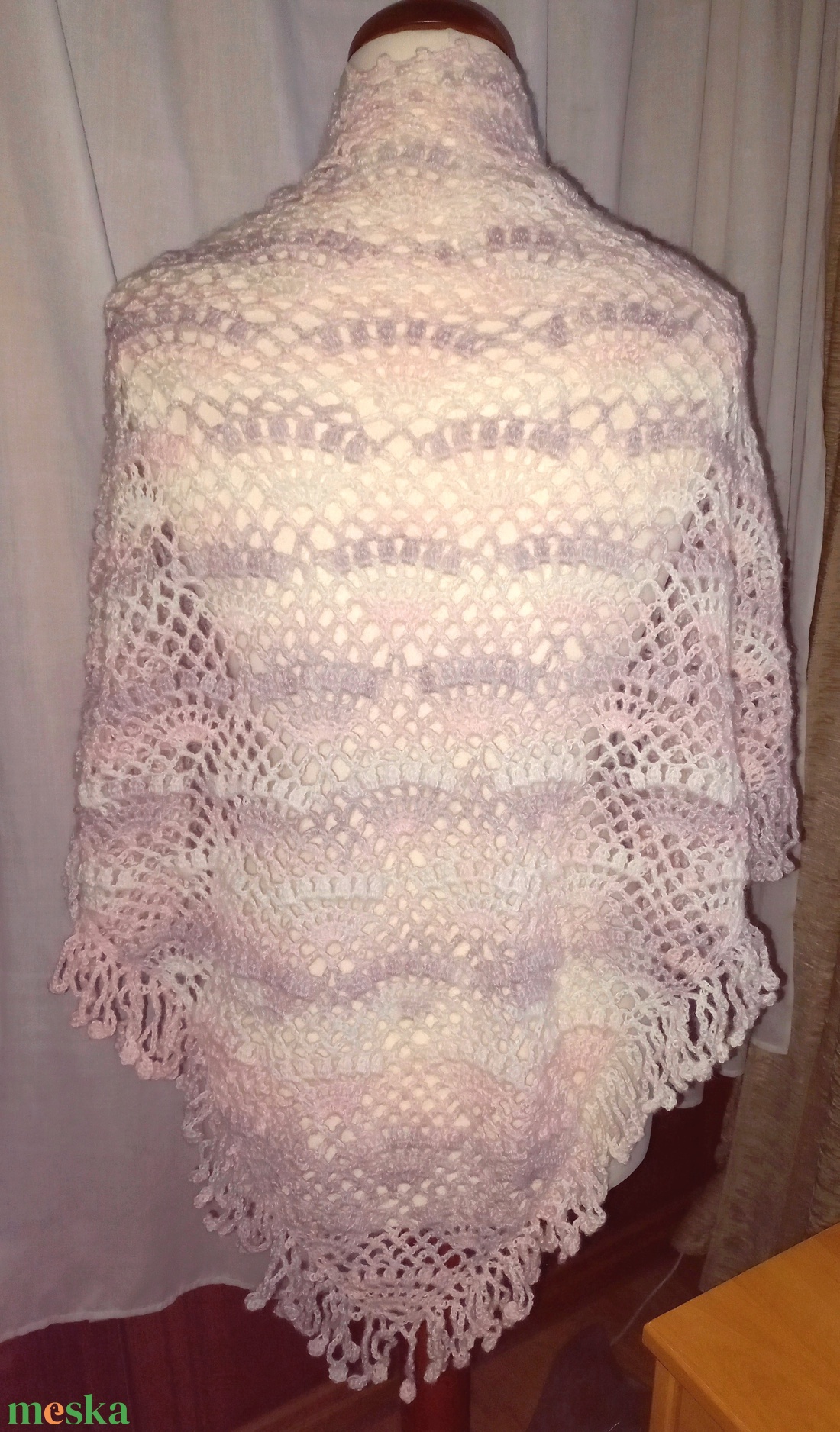 Horgolt csipke vállkendő - ruha & divat - sál, sapka, kendő - vállkendő - Meska.hu