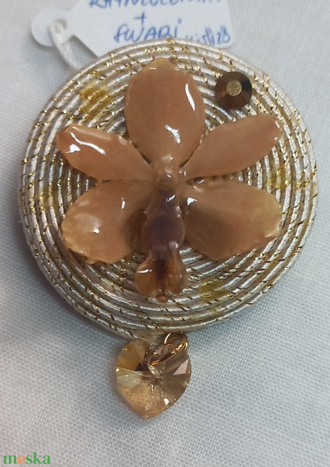 Orchidea kitűző - ékszer - kitűző és bross - kitűző - Meska.hu Orchidea kitűző - ékszer - kitűző és bross - kitűző - Meska.hu