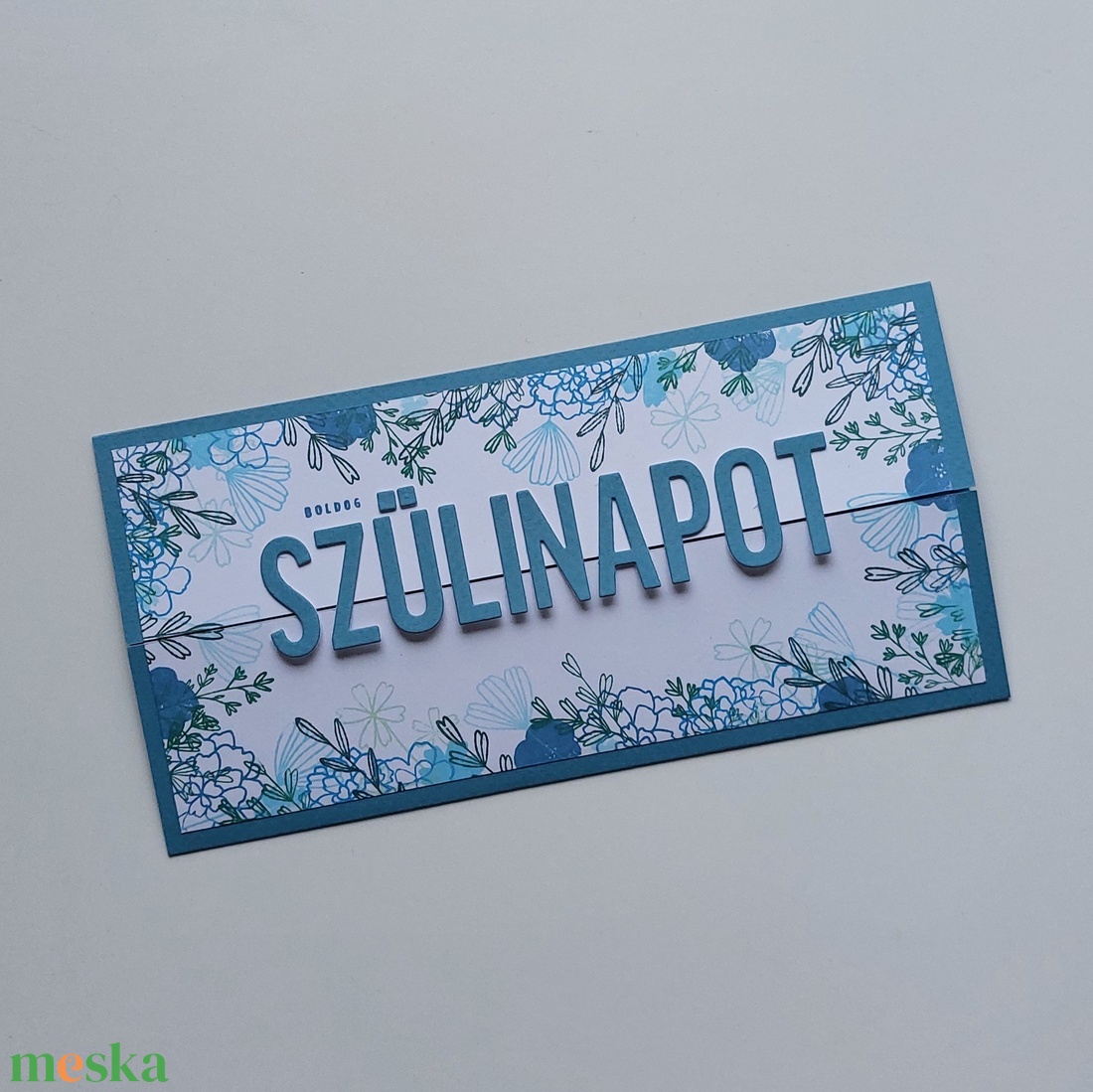 Sötétkék virágos képeslap, középen nyíló születésnapi üdvözlőlap - otthon & életmód - papír, írószer - ajándékozás kellékei - képeslap, üdvözlőlap - Meska.hu