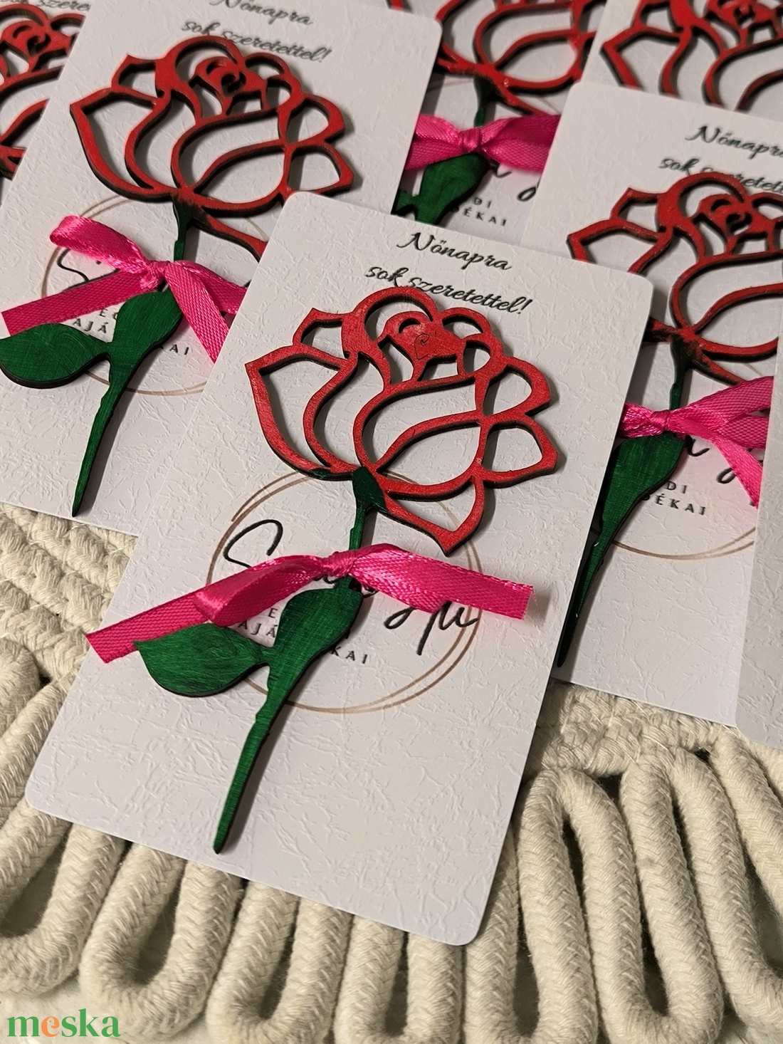 Nőnapi rózsa - kellékek & szerszámok - dekorációs kellékek - virágfej - Meska.hu